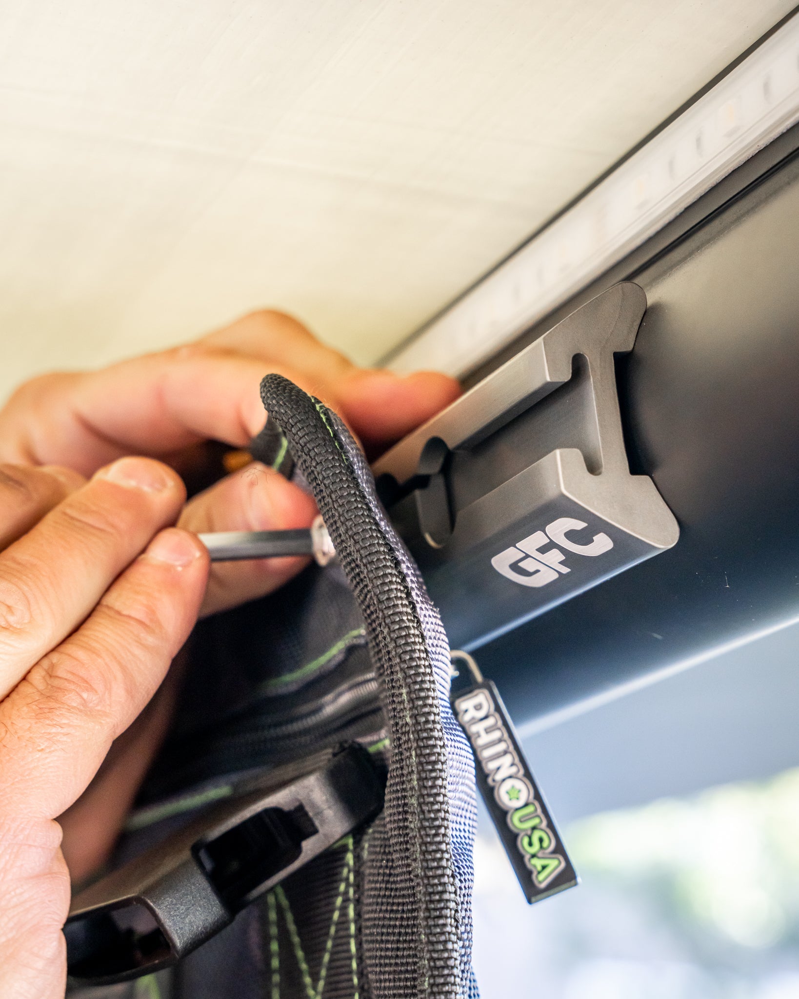 L Track / Freedom Track Nut (4 Pack)