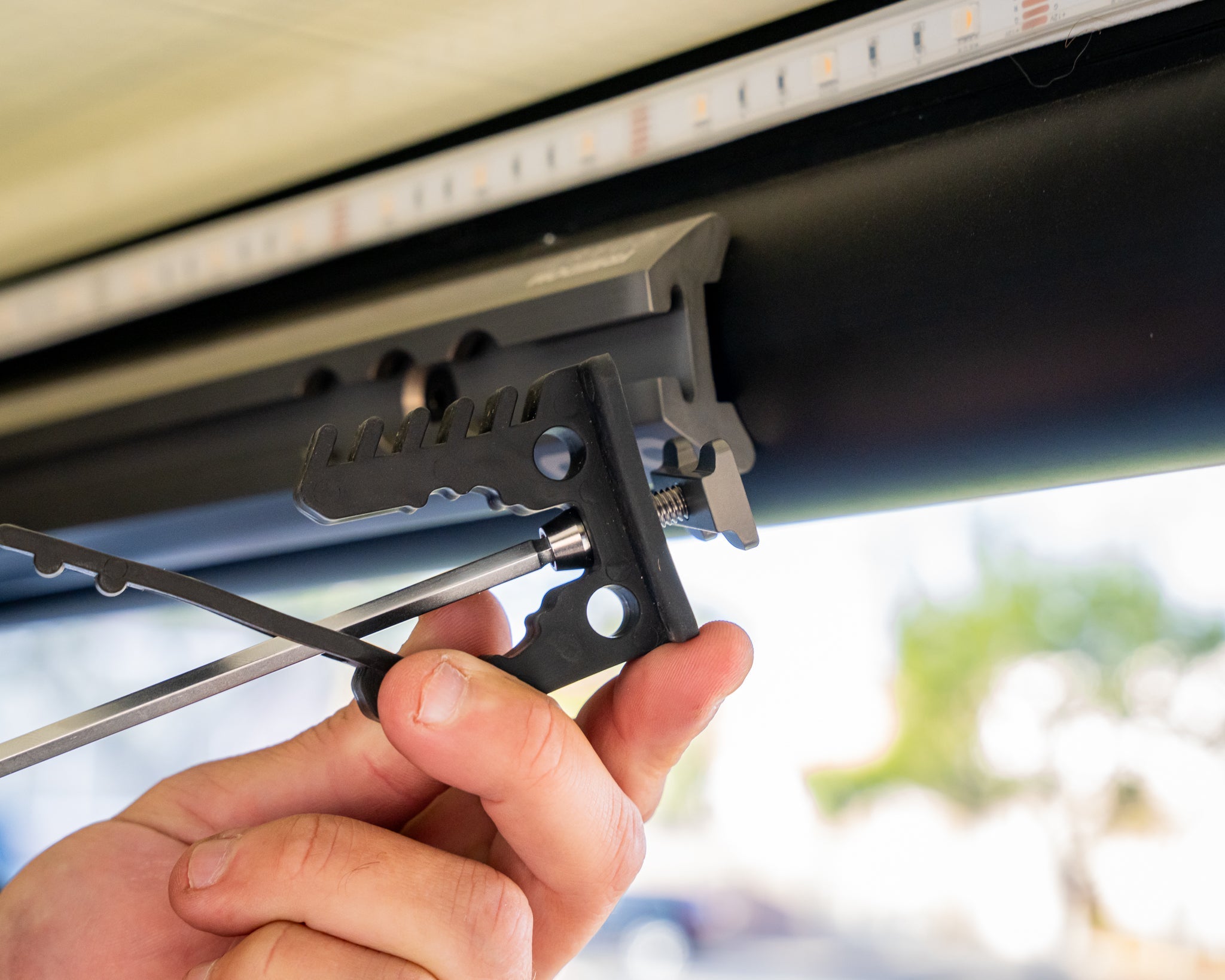 L Track / Freedom Track Nut (4 Pack)