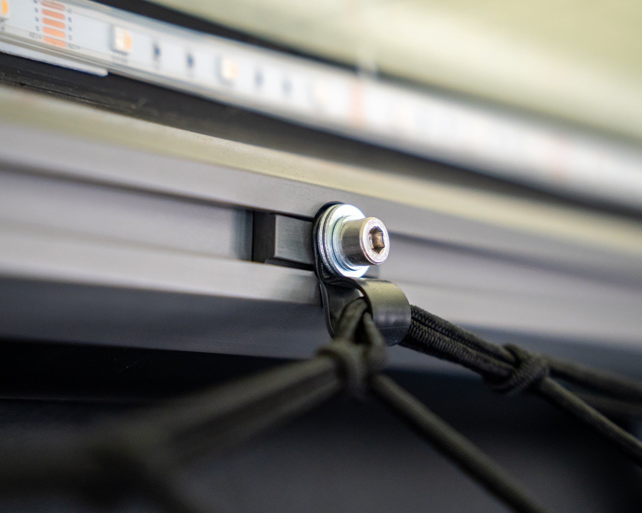 L Track / Freedom Track Nut (4 Pack)