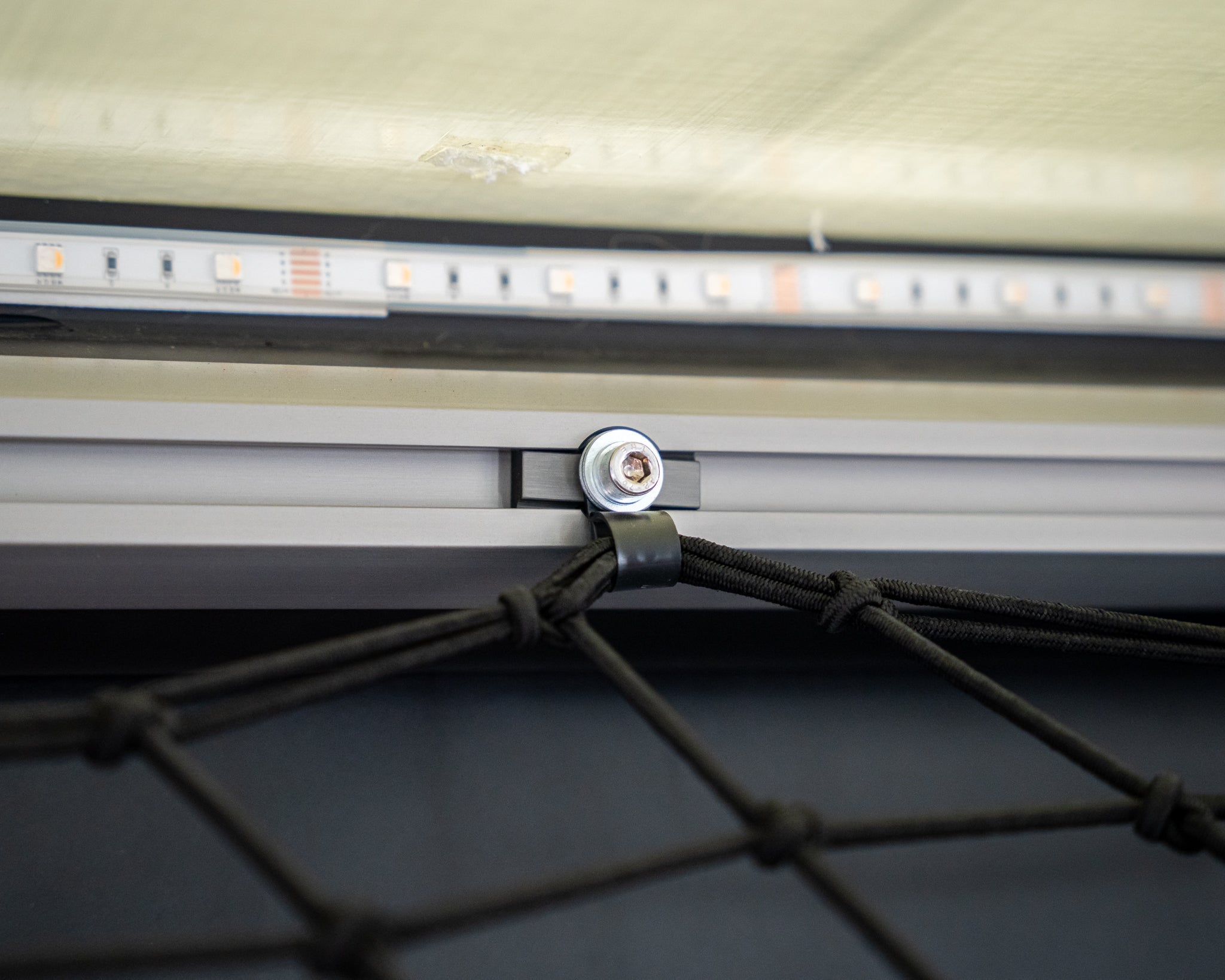 L Track / Freedom Track Nut (4 Pack)