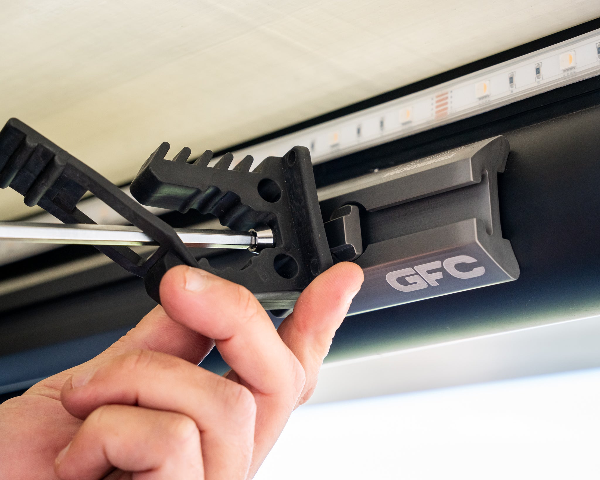 L Track / Freedom Track Nut (4 Pack)